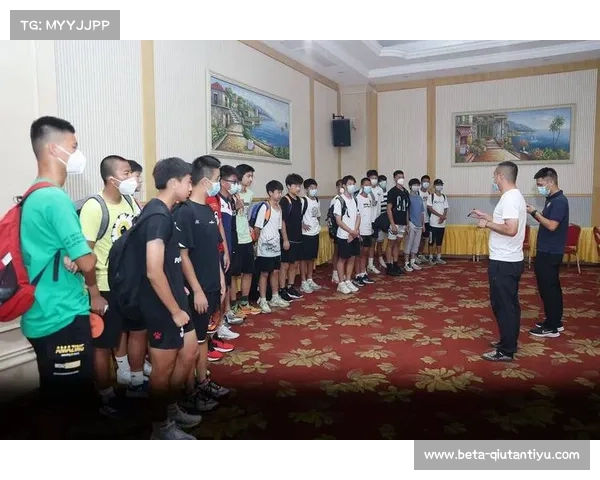 上海申花启动青少年开放日活动 百名小球员参与梯队选拔助力足球未来 上海申花启动青少年开放日活动 百名小球员参与梯队选拔助力足球未来